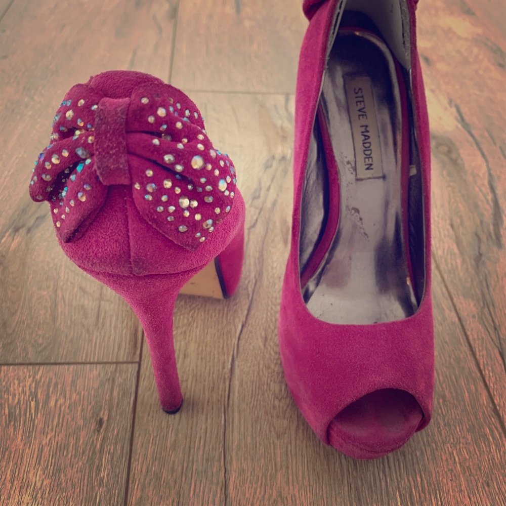 Steve Madden Suede Pink heels